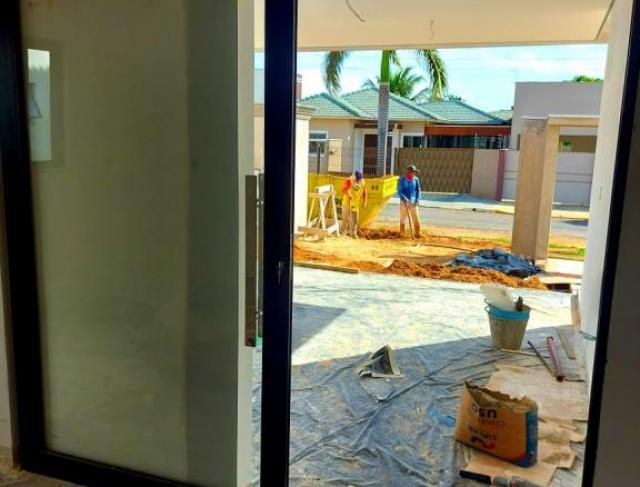 Portas de Correr (Atrás Alvenaria)