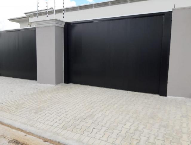 REVESTIMENTOS DE PORTÃO